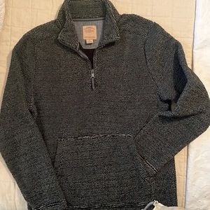Soft,cozy men’s pullover size M